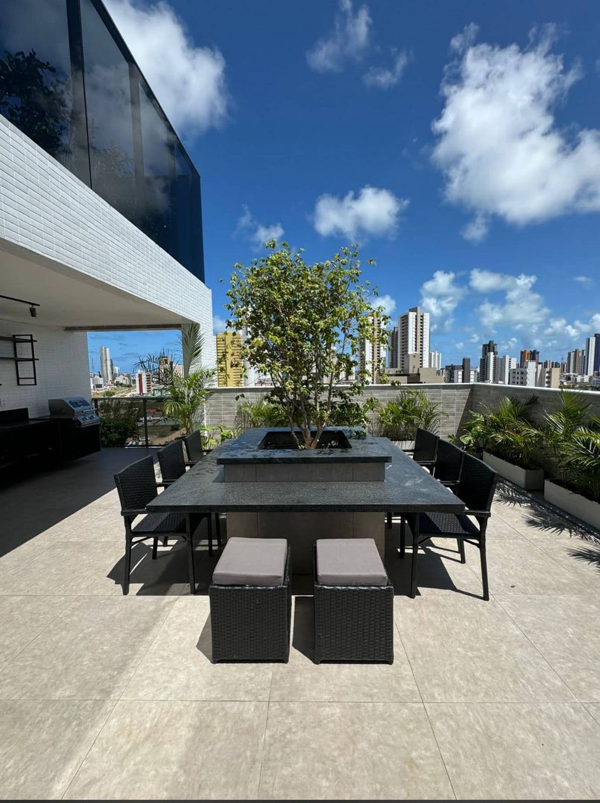 Apartamento com 2 quartos sendo 1 suite no AEROCLUBE